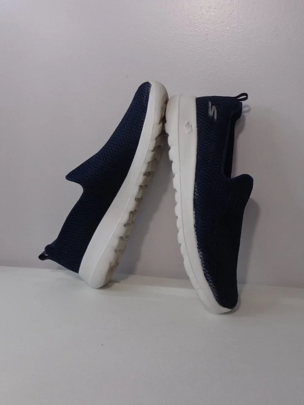 SKECHERS GO WALK Max Slip-On Walking Sneakers Navy Blue Shoes Women's Sz 9.5